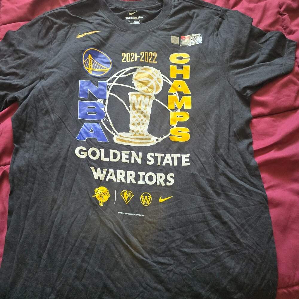Nike NBA Golden State Warriors 21-22 Champions Shirt- Medium